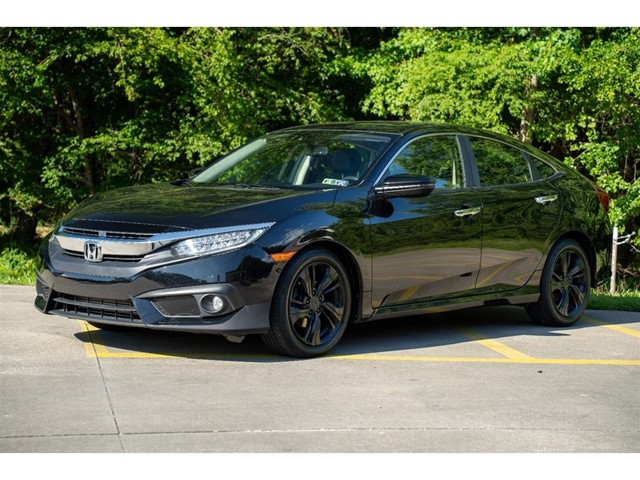 Honda Civic Touring in Fuquay-Varina