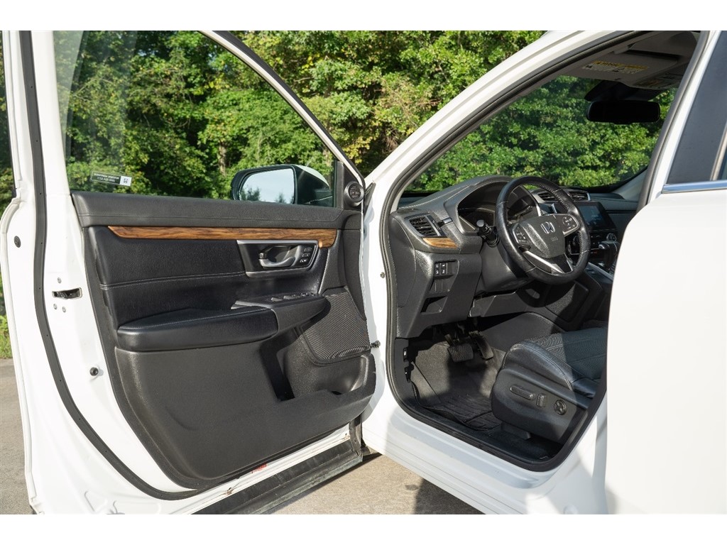 2018 Honda CR-V Touring photo 20