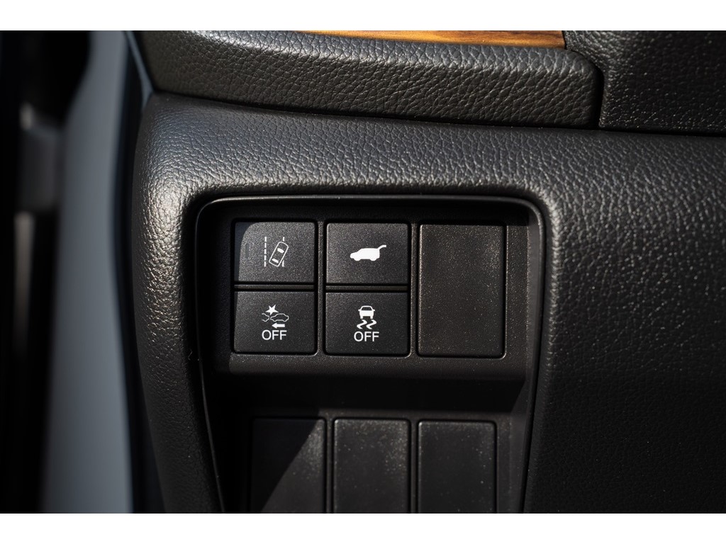 2018 Honda CR-V Touring photo 27