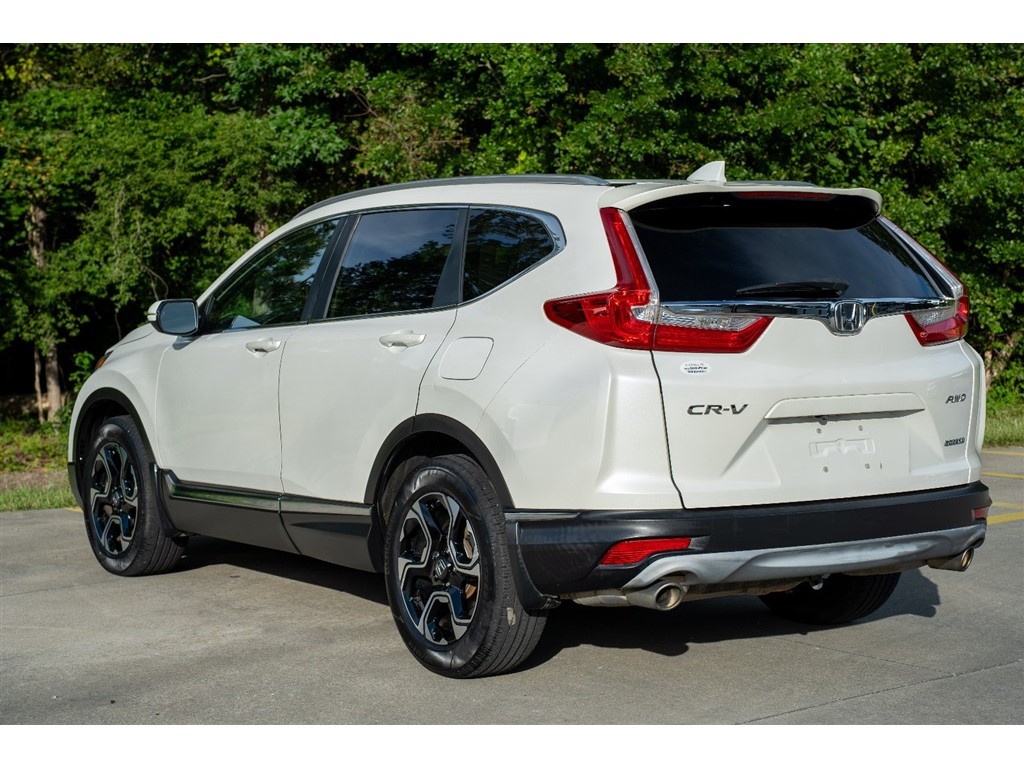 2018 Honda CR-V Touring photo 9