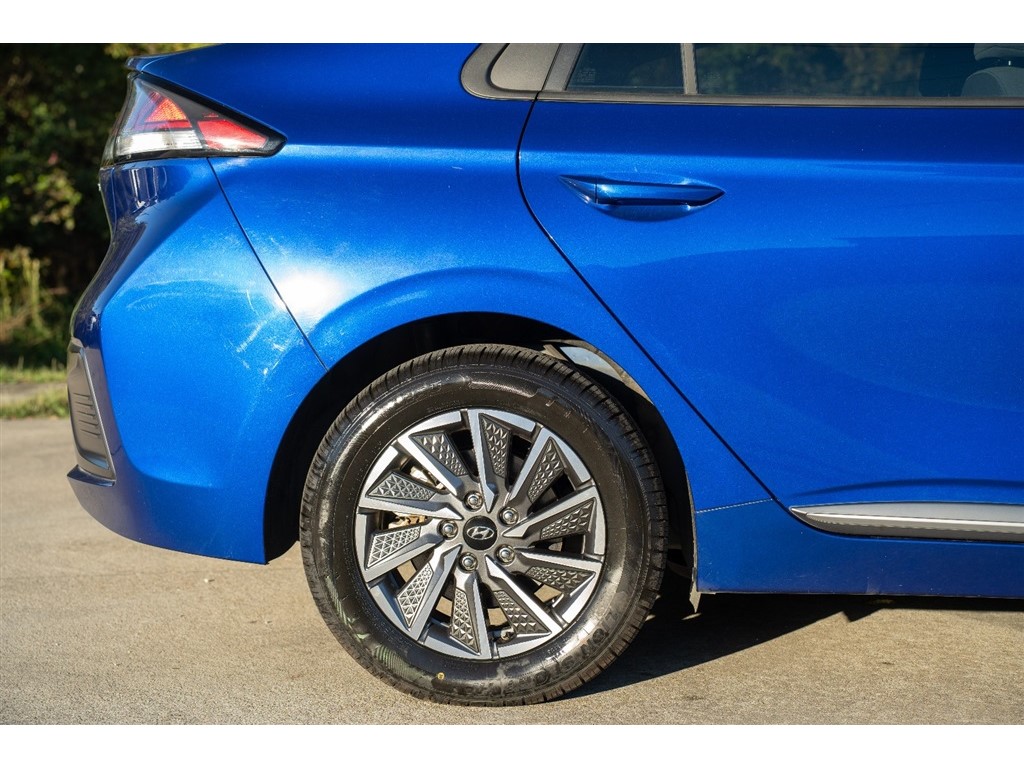 2020 Hyundai Ioniq Electric SE photo 4