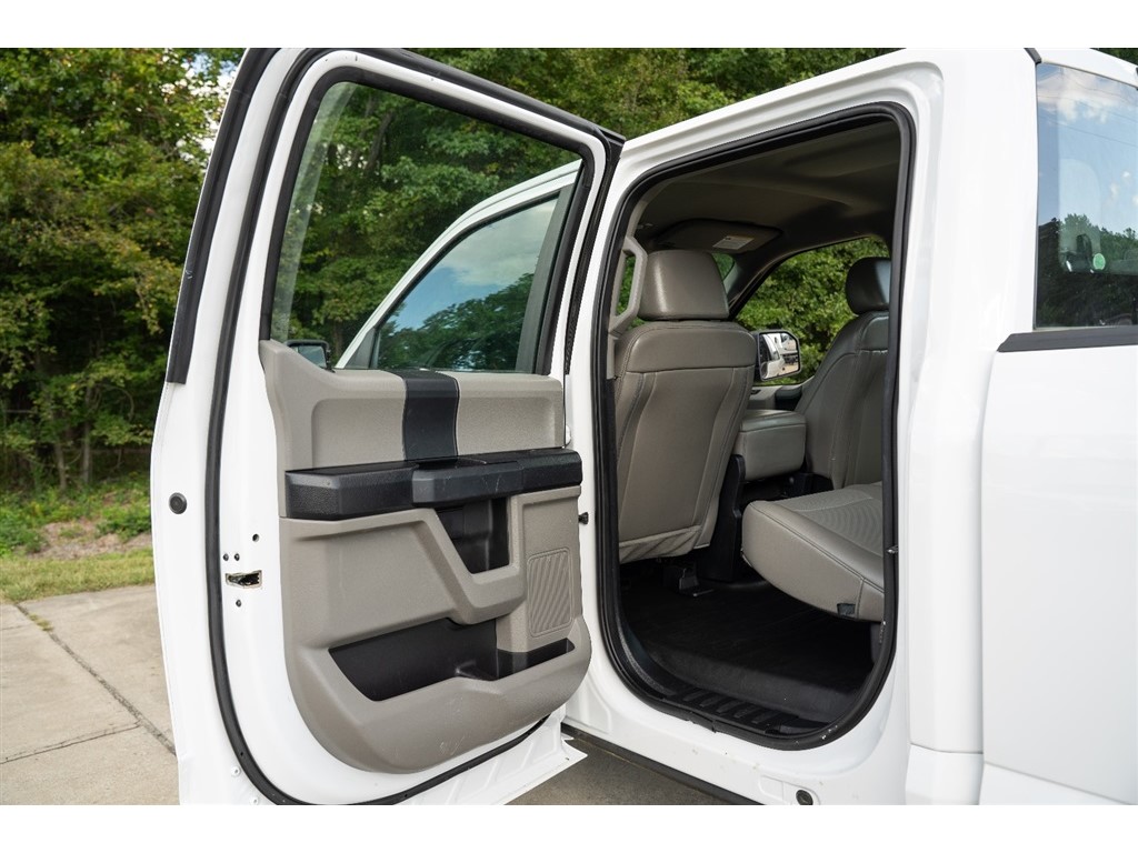 2020 Ford F-150 XL photo 11