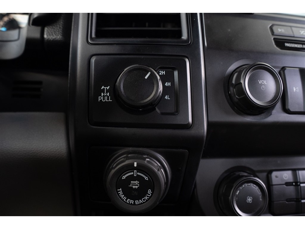 2020 Ford F-150 XL photo 24