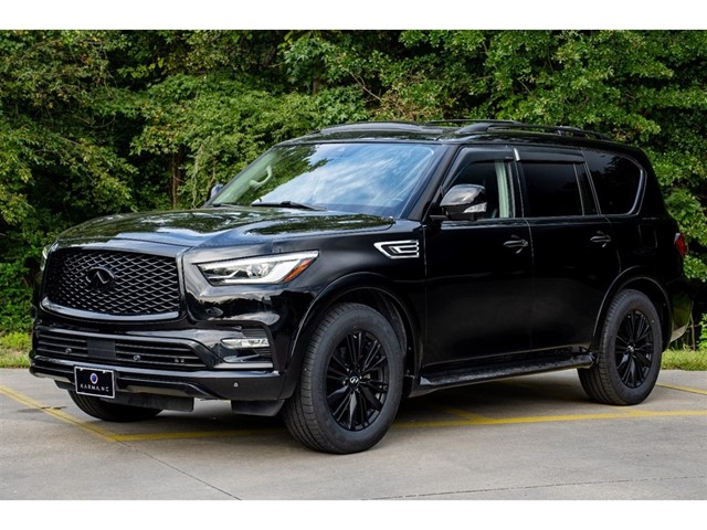 Infiniti QX80 LUXE in Fuquay-Varina