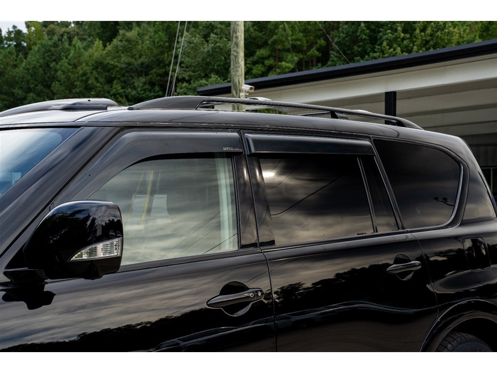 2019 Infiniti QX80 Luxe photo 10