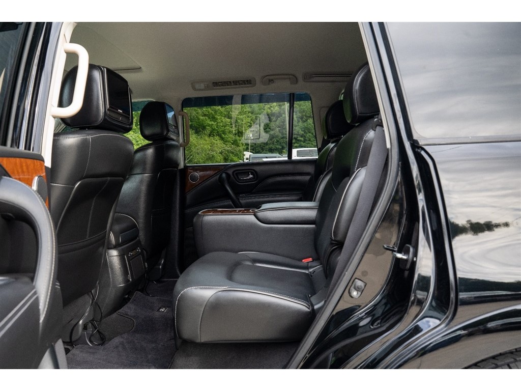 2019 Infiniti QX80 Luxe photo 15