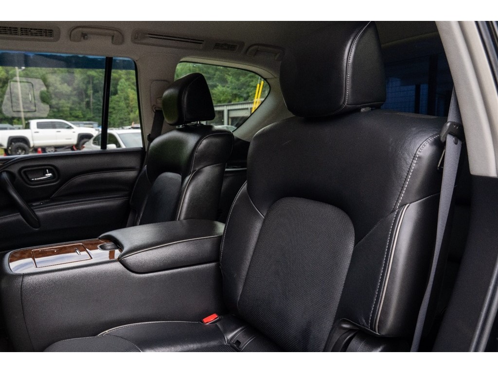 2019 Infiniti QX80 Luxe photo 16