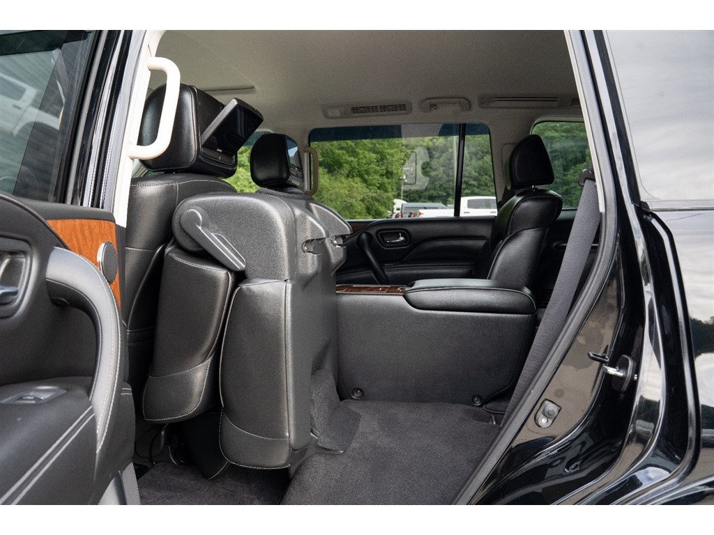2019 Infiniti QX80 Luxe photo 20