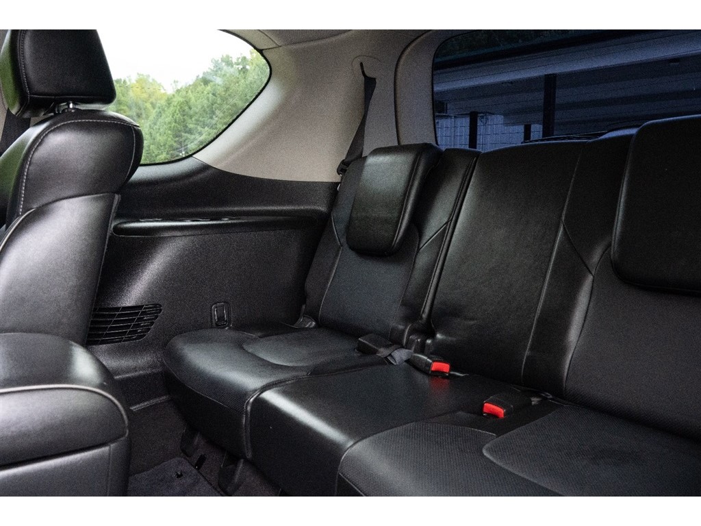2019 Infiniti QX80 Luxe photo 22