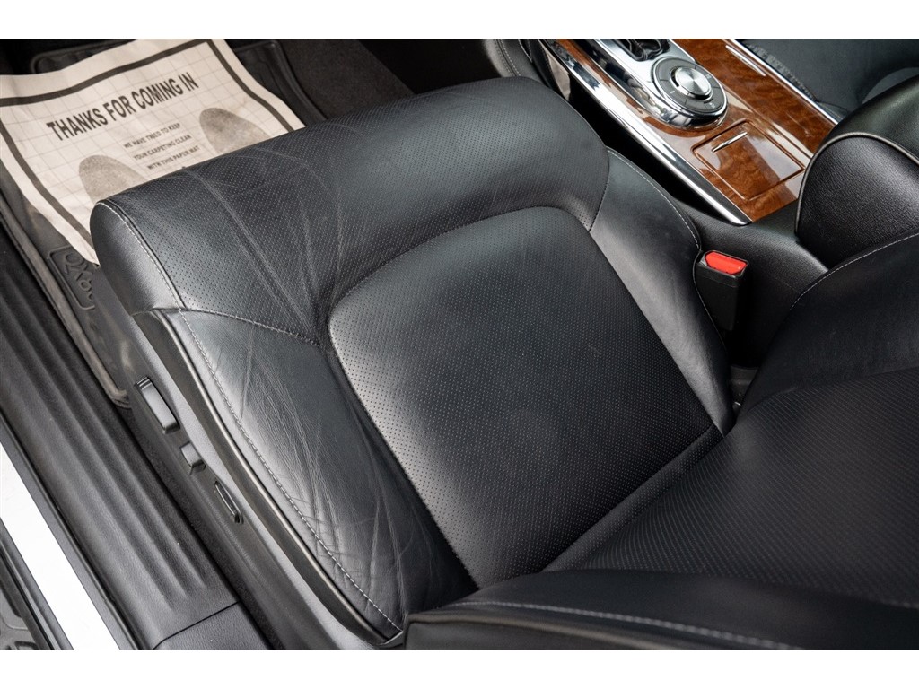 2019 Infiniti QX80 Luxe photo 31