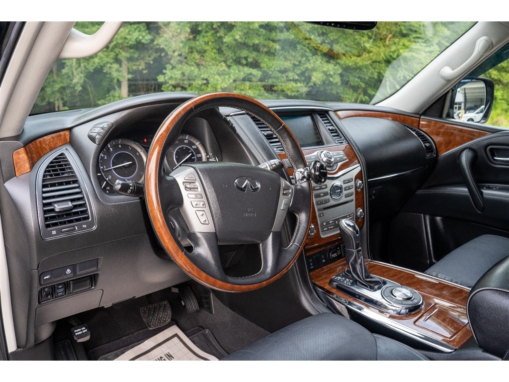 2019 Infiniti QX80 Luxe photo 33