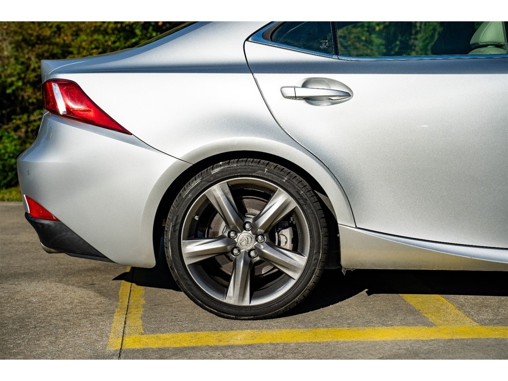 2014 Lexus IS 350 photo 2