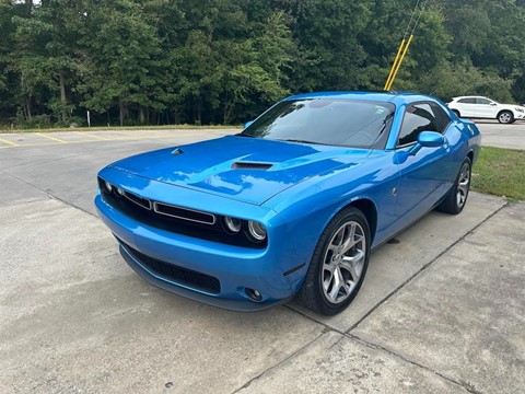 2015 Dodge Challenger SXT Plus
