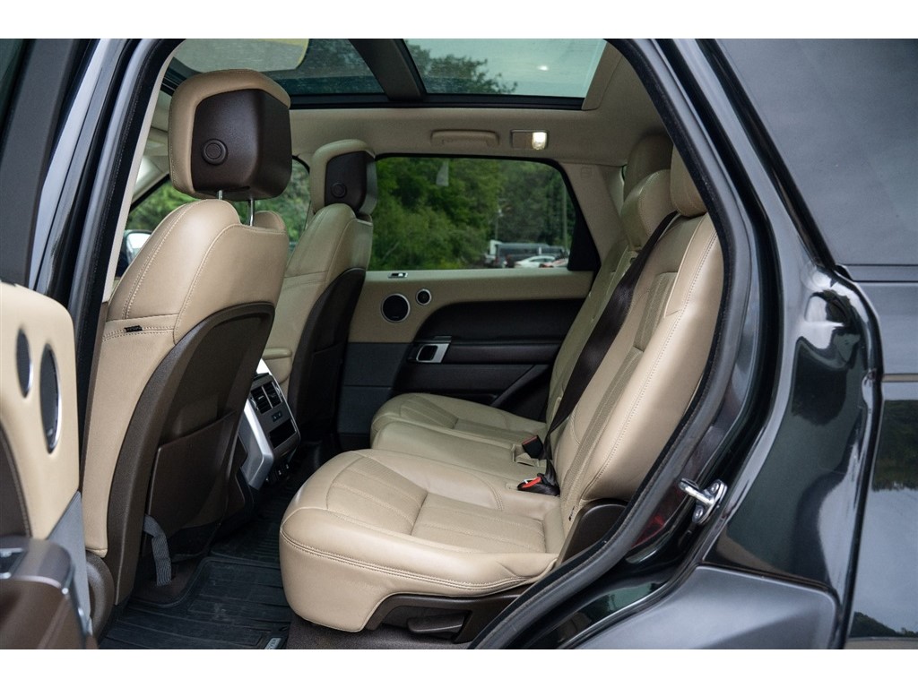 2018 Land Rover Range Rover Sport HSE photo 13