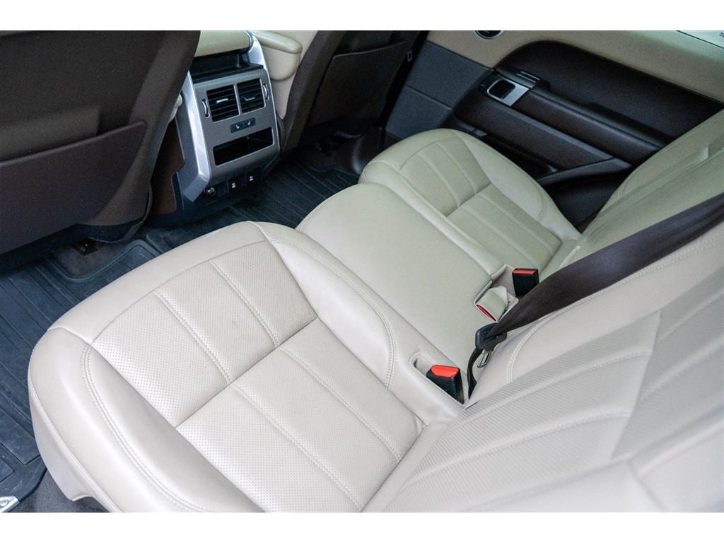 2018 Land Rover Range Rover Sport HSE photo 15