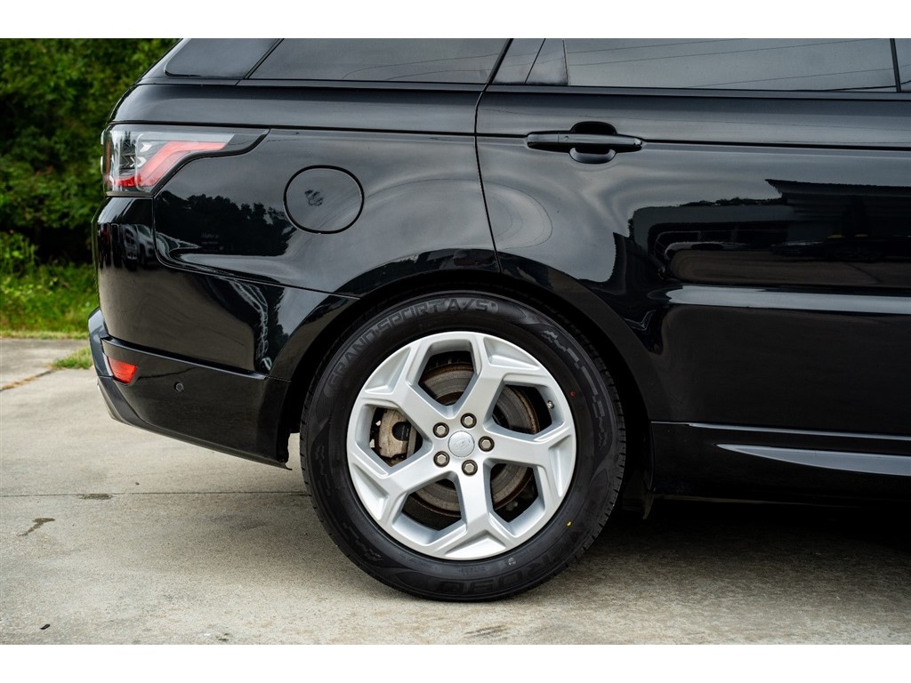 2018 Land Rover Range Rover Sport HSE photo 2