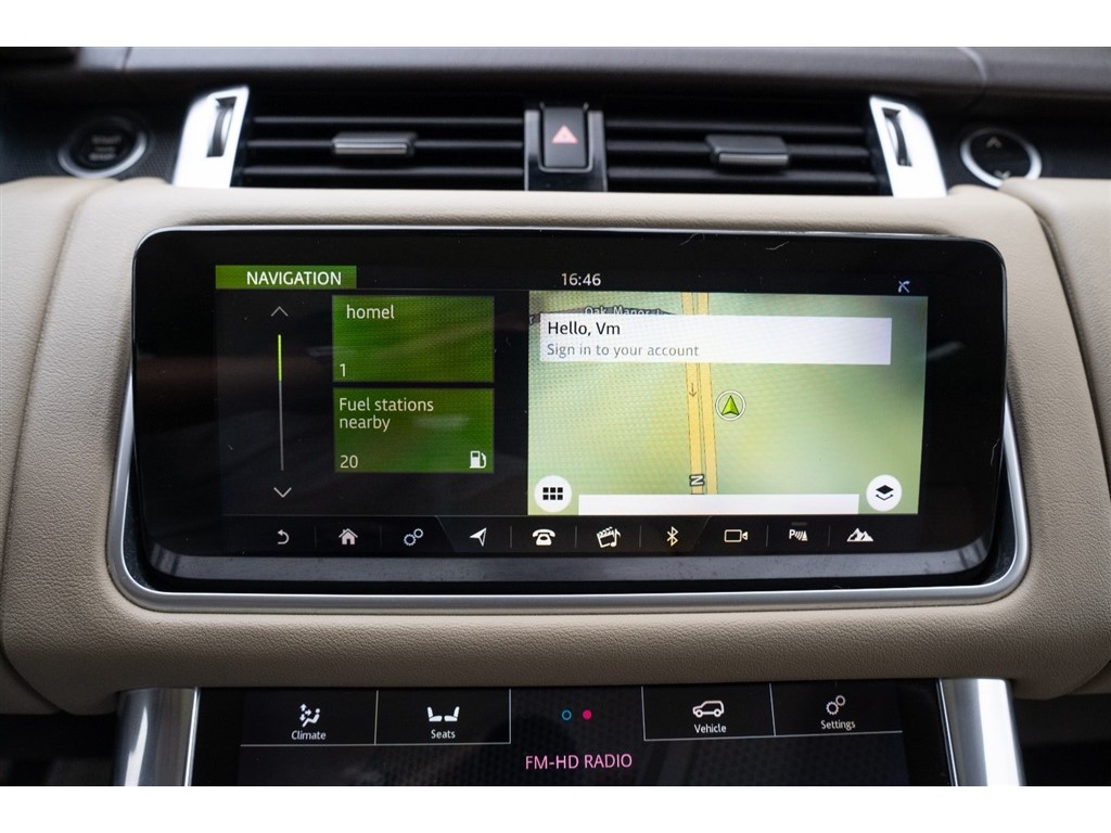 2018 Land Rover Range Rover Sport HSE photo 38