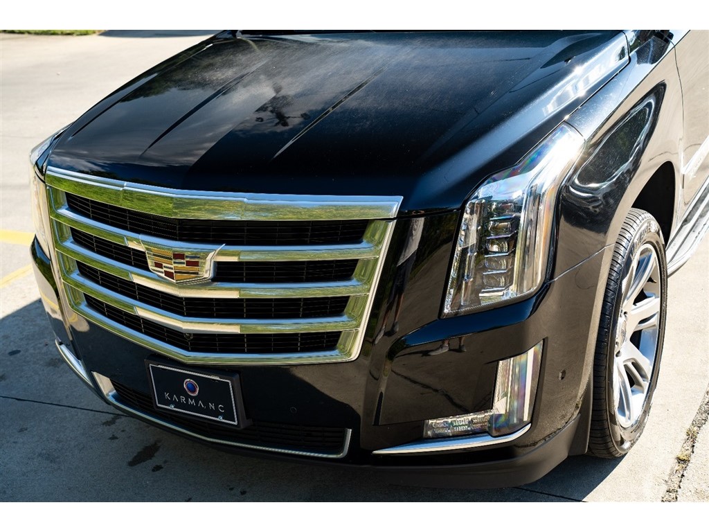 2017 Cadillac Escalade Luxury photo 13