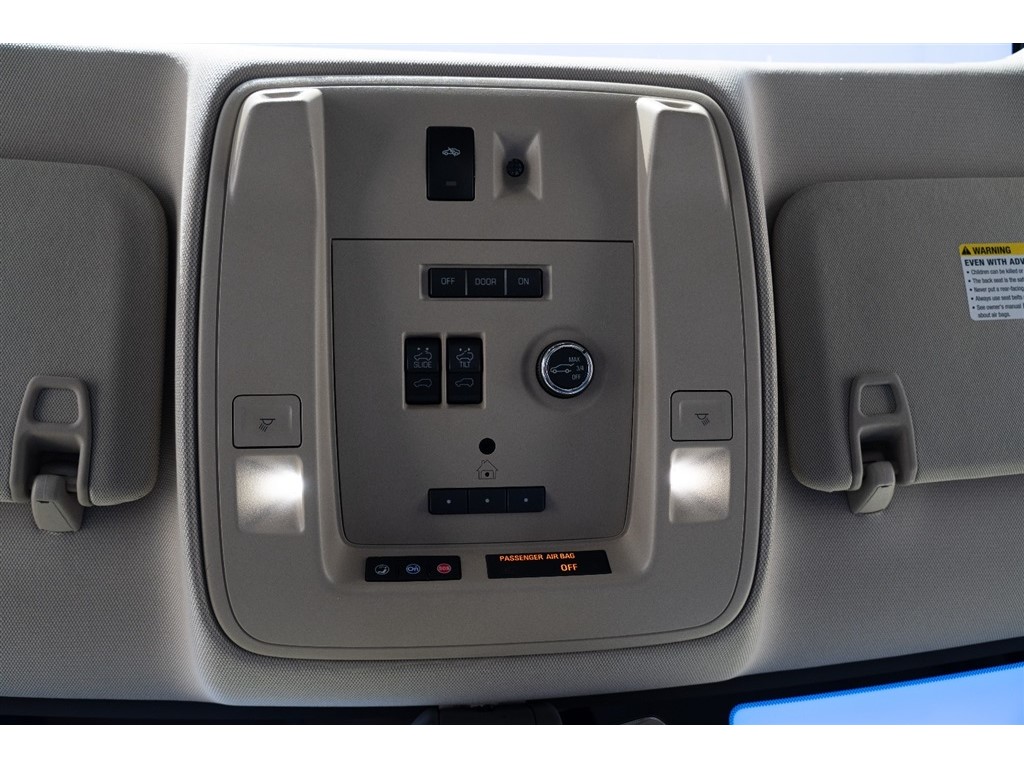 2017 Cadillac Escalade Luxury photo 50