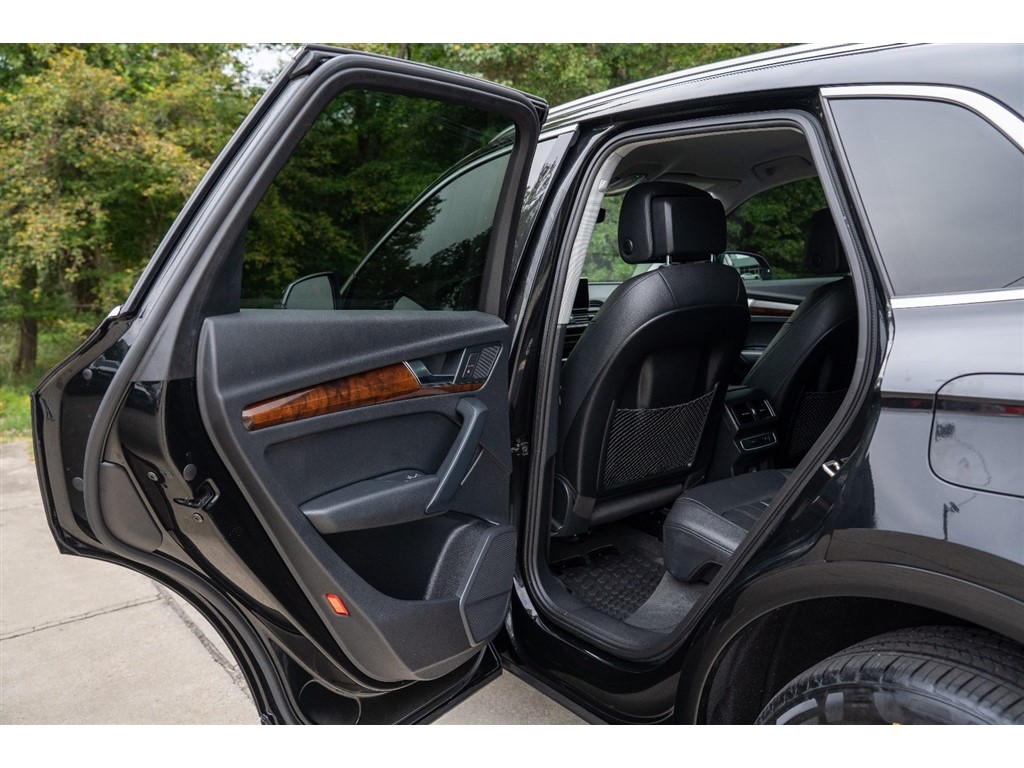 2020 Audi Q5 Premium photo 15