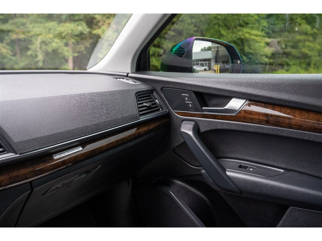 2020 Audi Q5 Premium photo 44