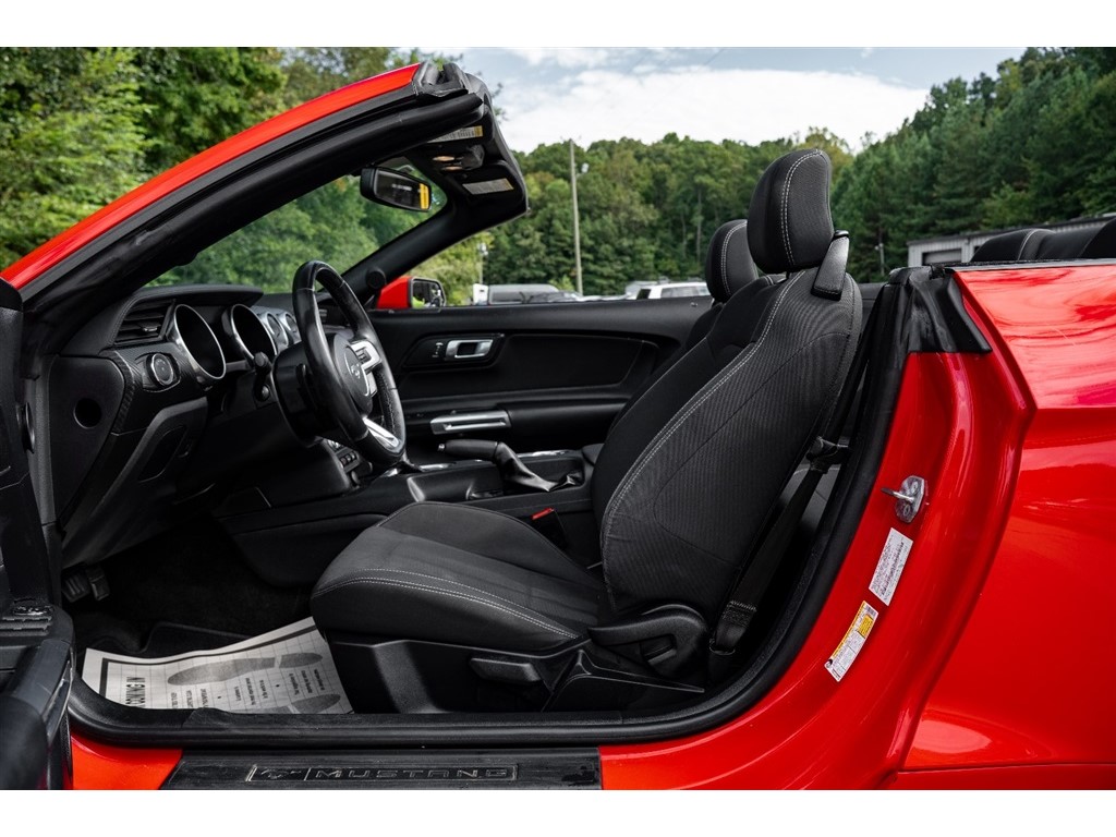 2018 Ford Mustang EcoBoost Convertible photo 22