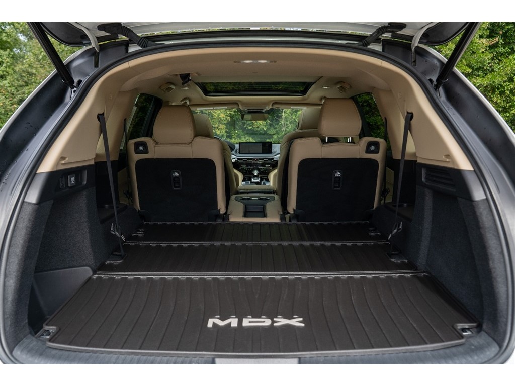 2022 Acura MDX SH-AWD photo 10
