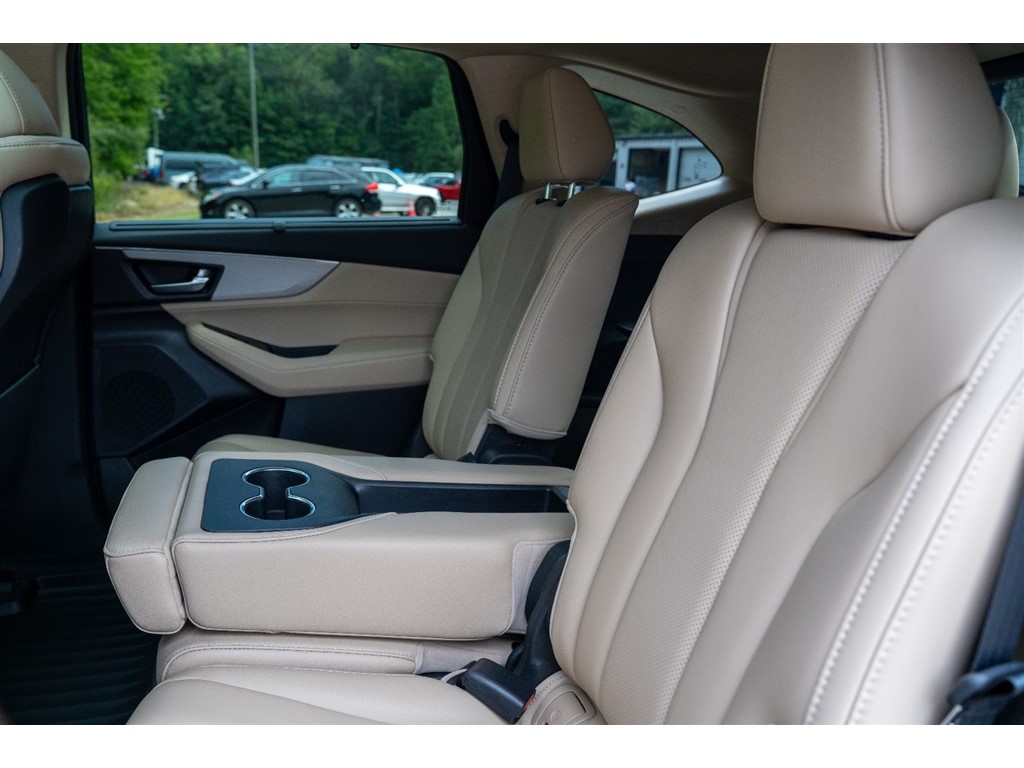 2022 Acura MDX SH-AWD photo 14