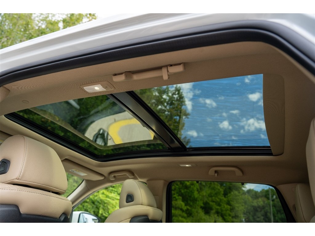 2022 Acura MDX SH-AWD photo 18