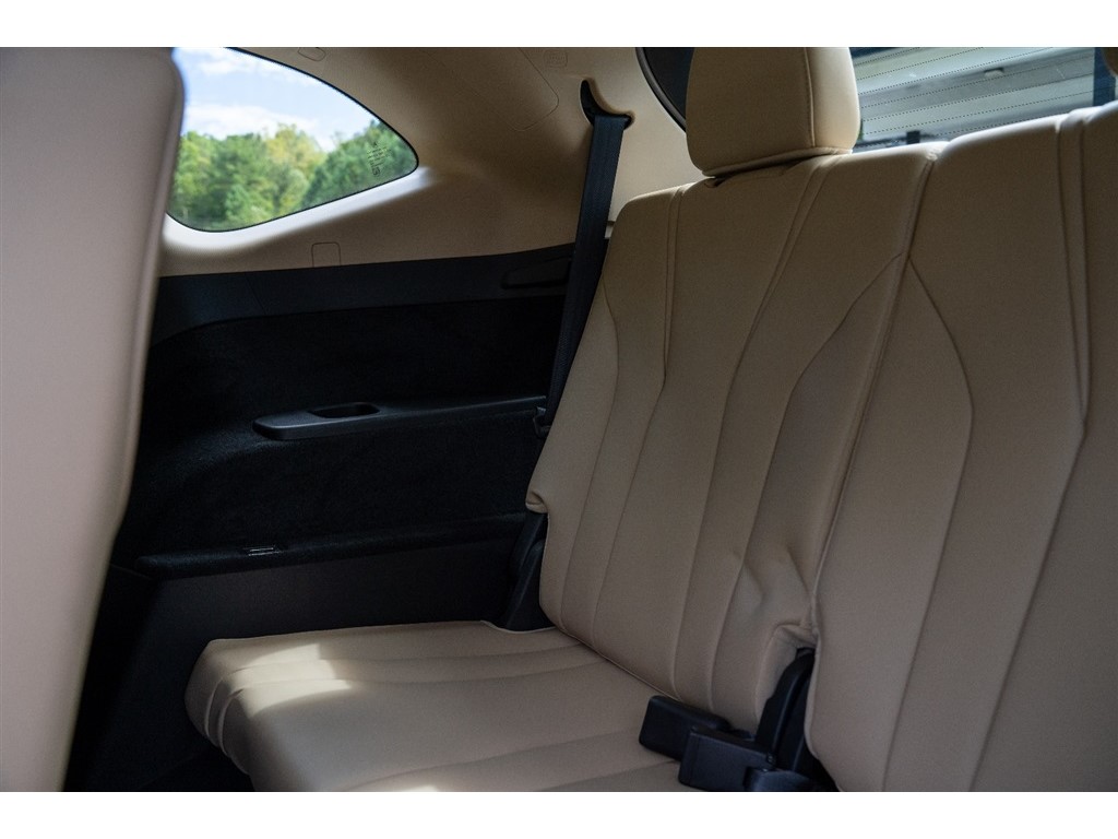 2022 Acura MDX SH-AWD photo 22