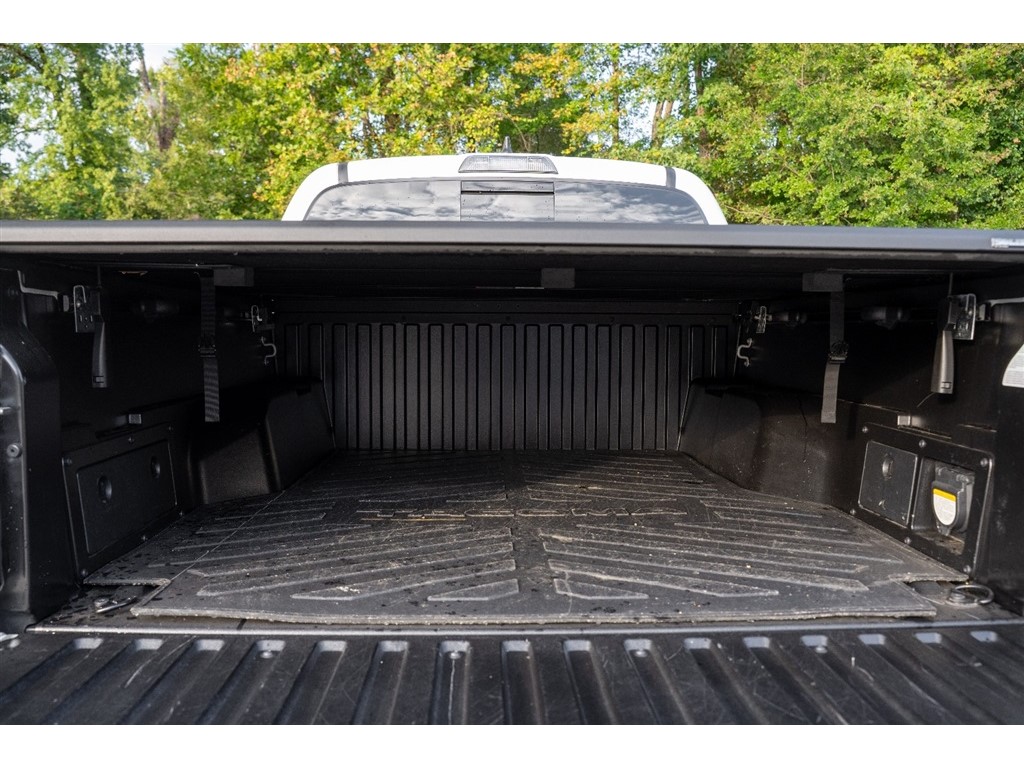 2017 Toyota Tacoma TRD Pro photo 15