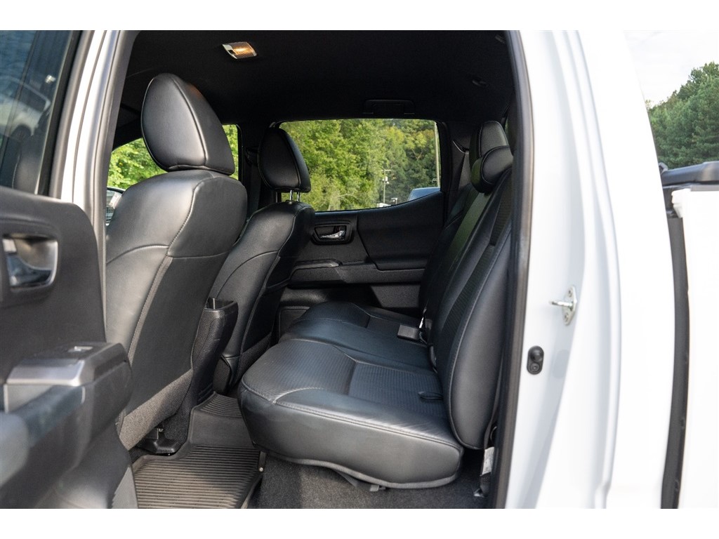 2017 Toyota Tacoma TRD Pro photo 20