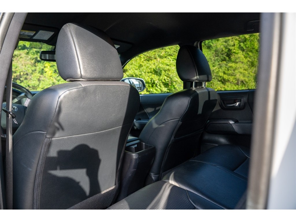 2017 Toyota Tacoma TRD Pro photo 23
