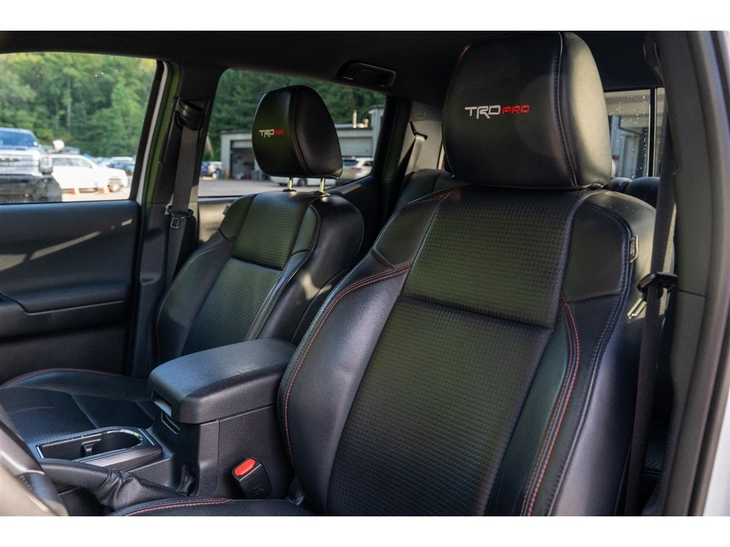 2017 Toyota Tacoma TRD Pro photo 27