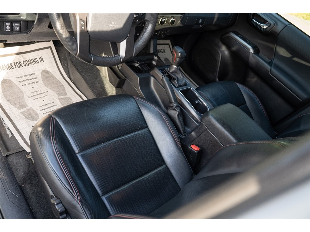 2017 Toyota Tacoma TRD Pro photo 29