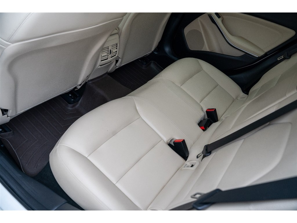 2019 Mercedes Benz GLA 250 4MATIC photo 16
