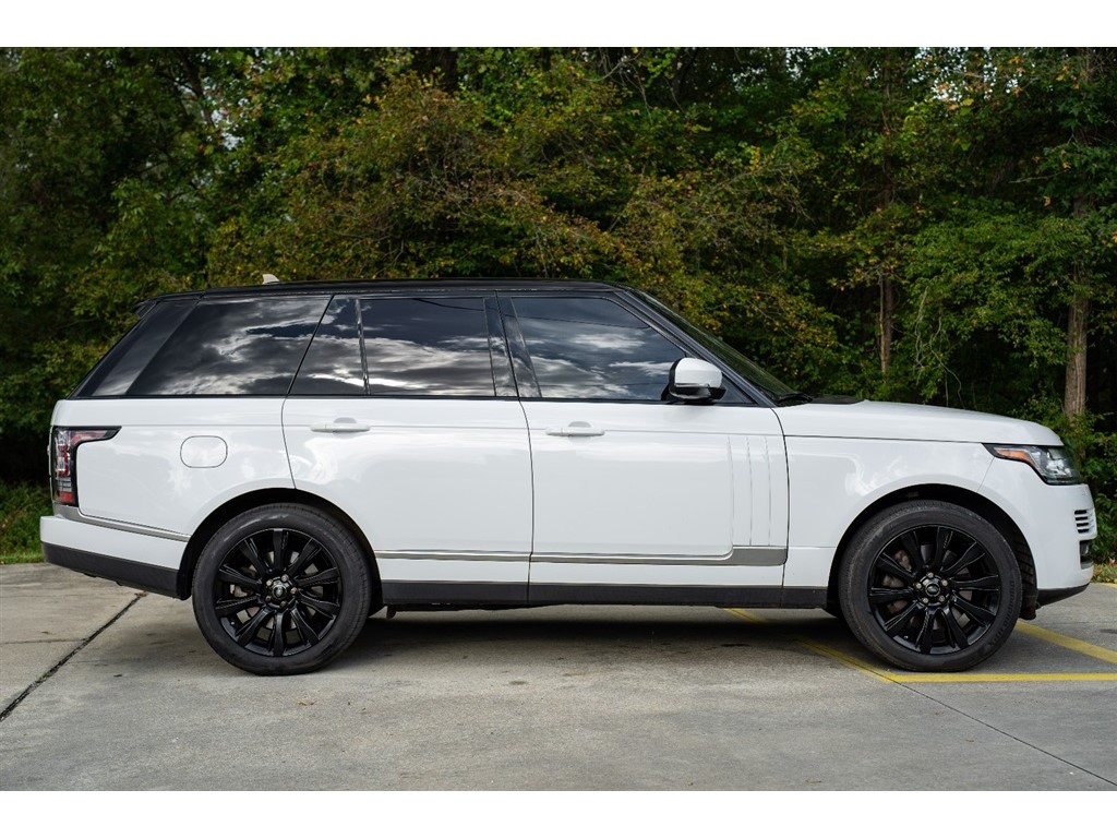 2016 Land Rover Range Rover HSE photo 3
