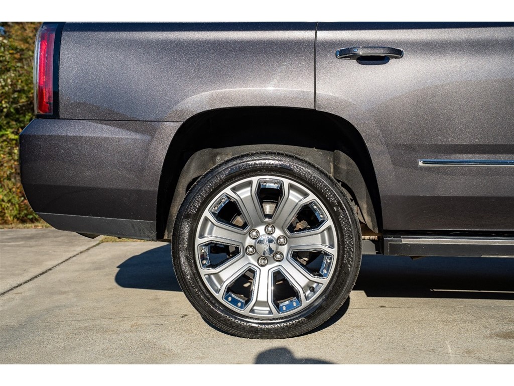 2018 Gmc Yukon Denali photo 2