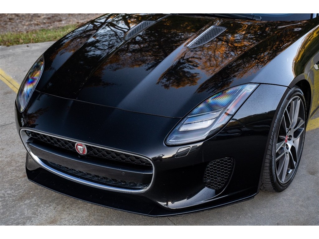2019 Jaguar F-TYPE P380 photo 3