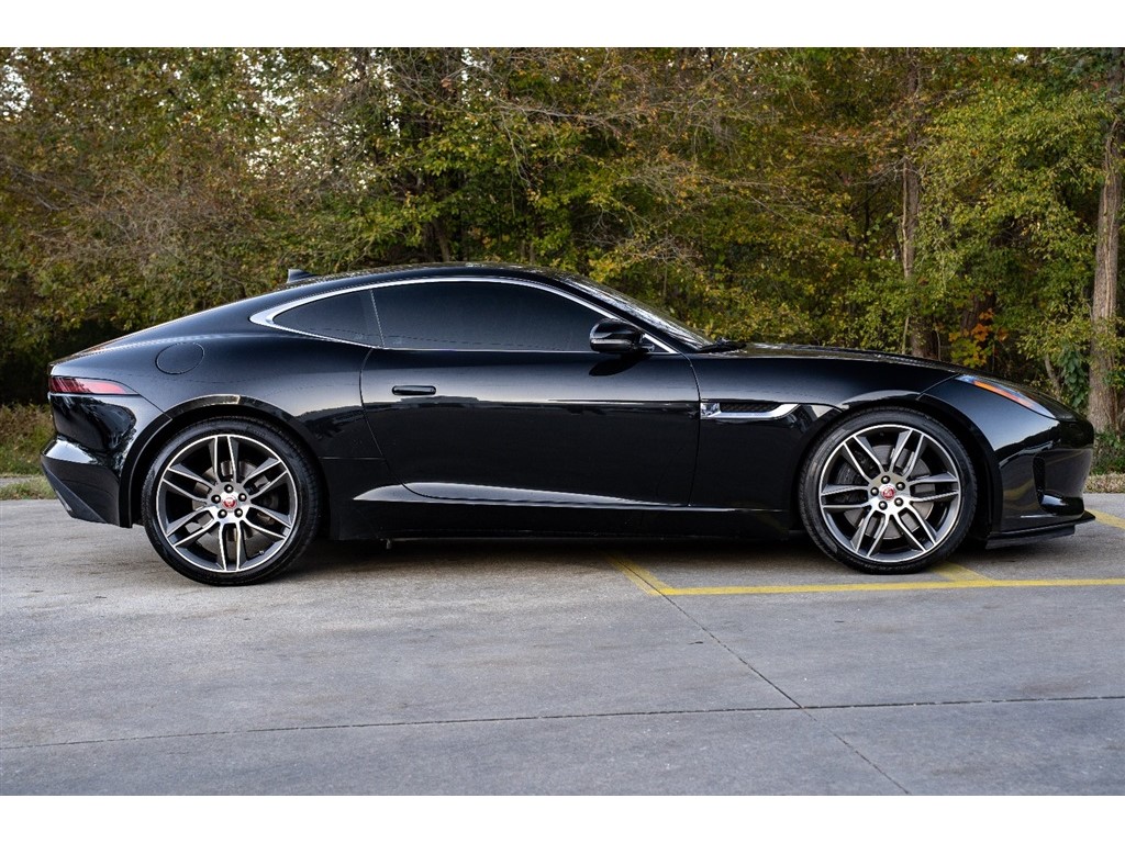 2019 Jaguar F-TYPE P380 photo 4