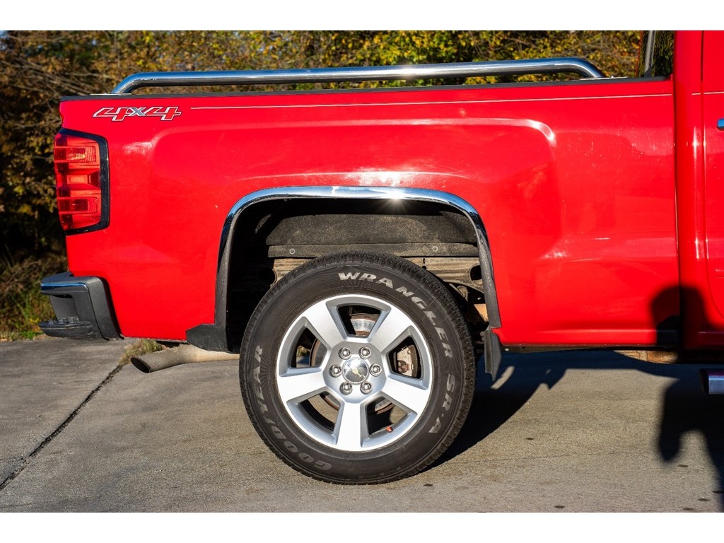 2016 Chevrolet Silverado 1500 LT photo 4