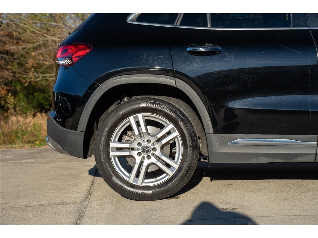 2022 Mercedes Benz GLA 250 4MATIC photo 2