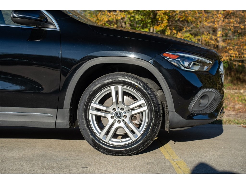2022 Mercedes Benz GLA 250 4MATIC photo 3