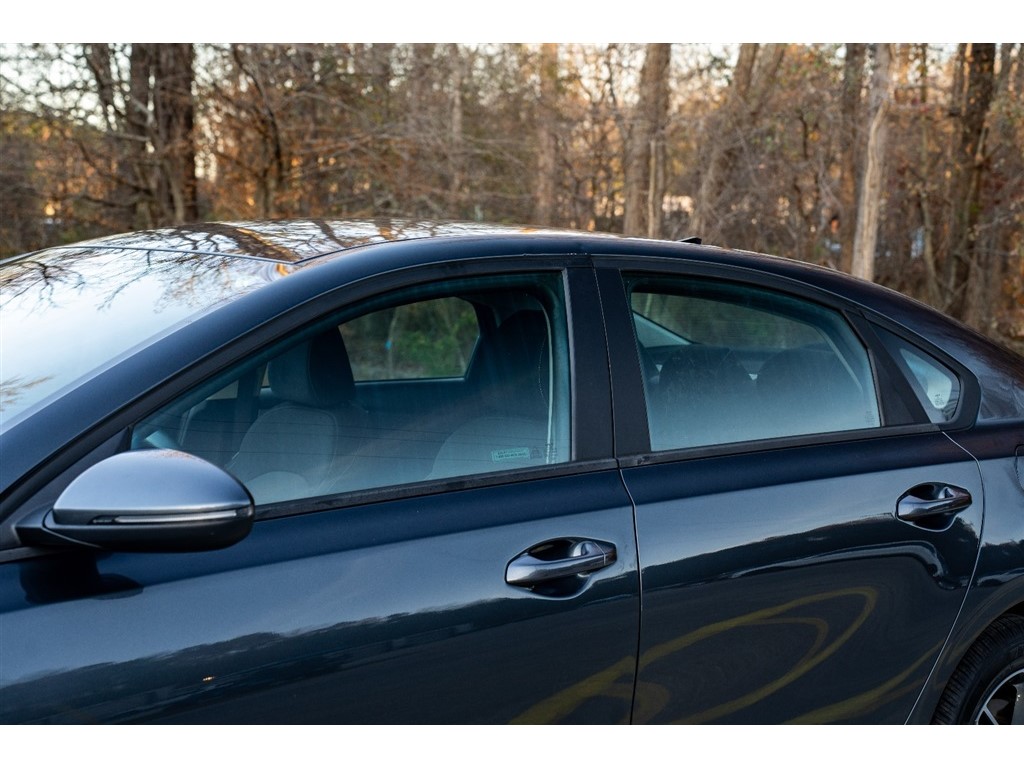 2024 Kia Forte LXS photo 4