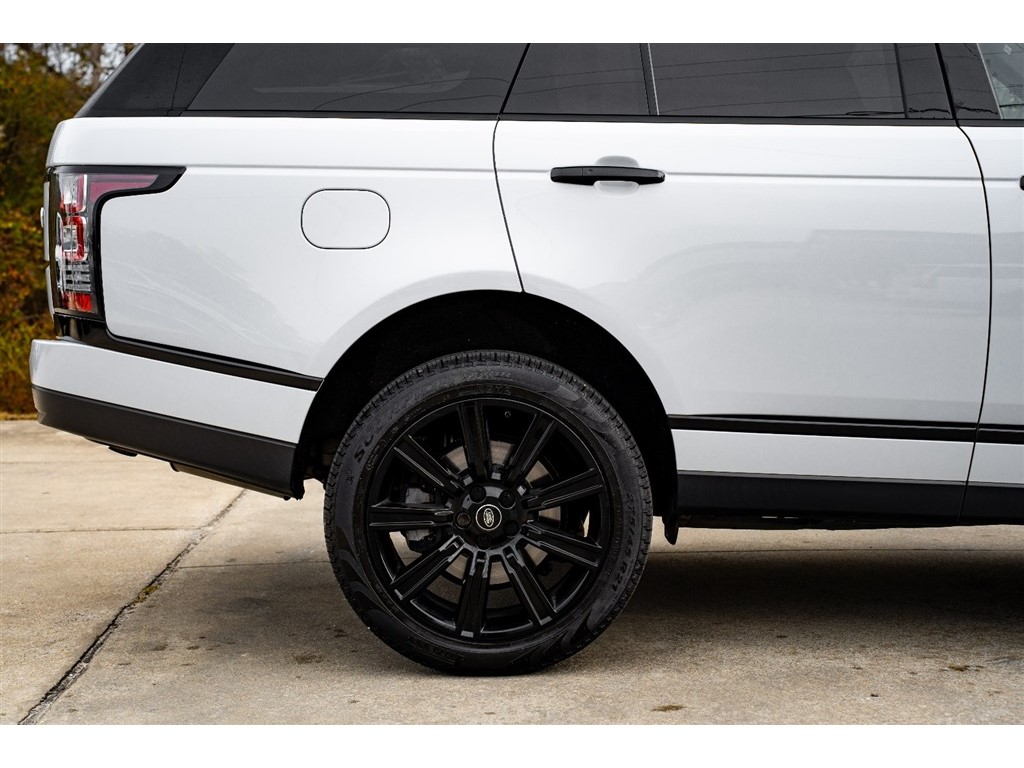 2016 Land Rover Range Rover HSE photo 4