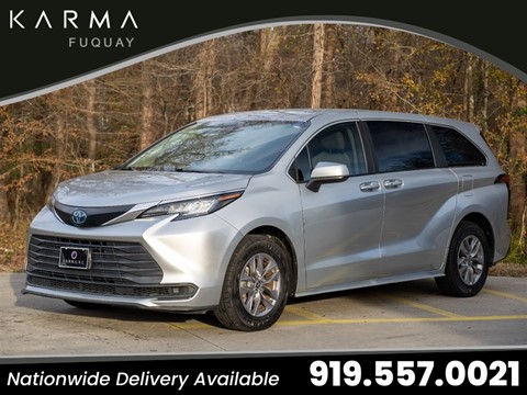 2022 Toyota Sienna LE