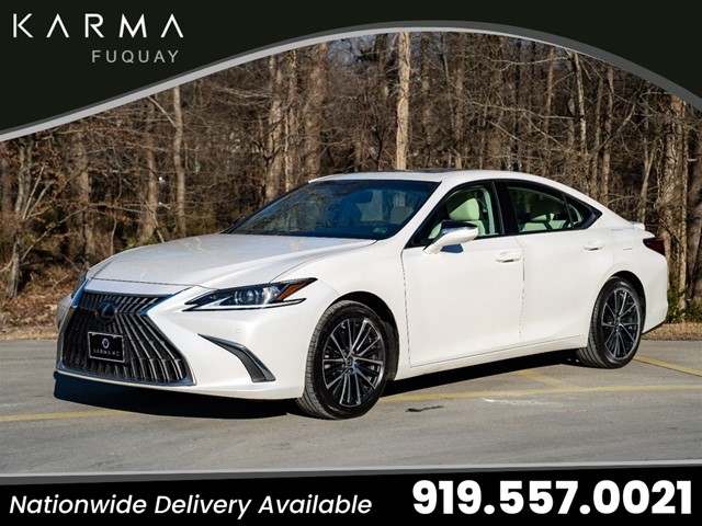 Lexus ES 350 in Fuquay-Varina