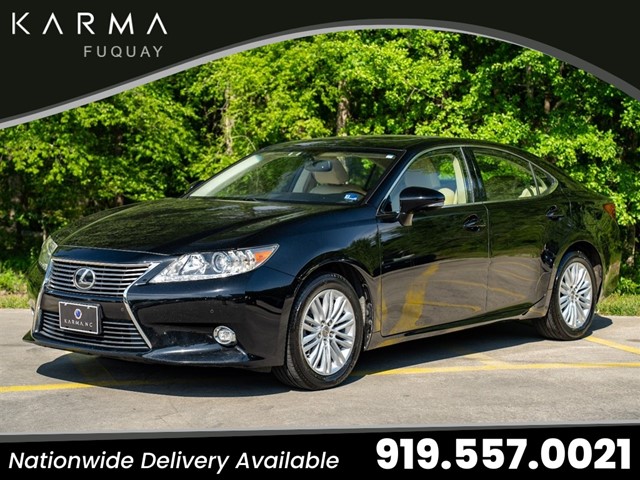 Lexus ES 350 in Fuquay-Varina