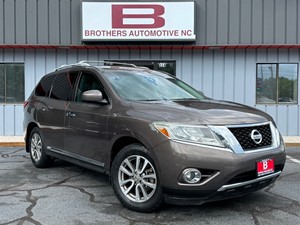 Picture of a 2016 Nissan Pathfinder SL 4WD