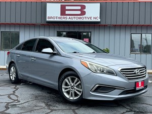 Picture of a 2016 Hyundai Sonata SE